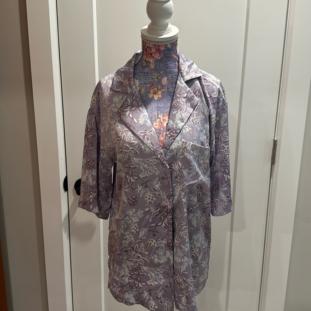 Purple floral buttoned-up short-sleeve Zara XS blouse